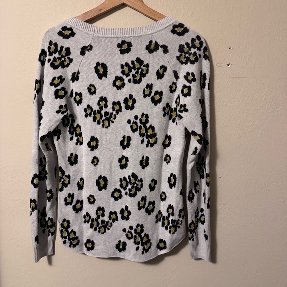 Cabi Mod style floral print cardigan Size Small - Picture 9 of 9